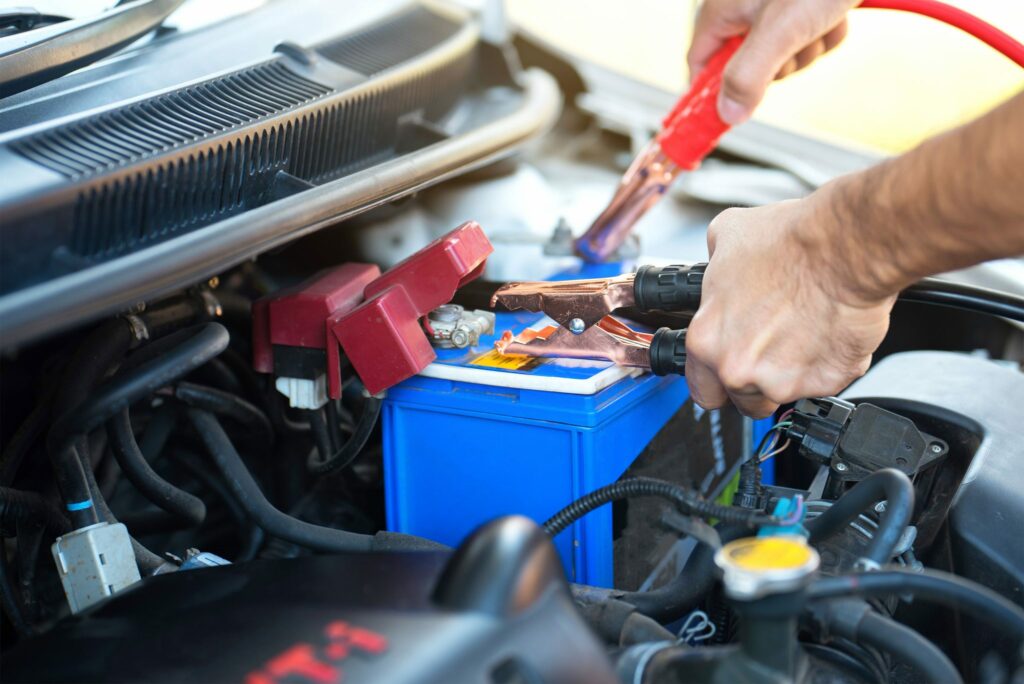 Batteria auto scarica, le cause e come capire se sostituirla