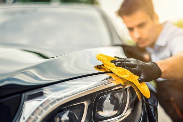 Come pulire interni auto